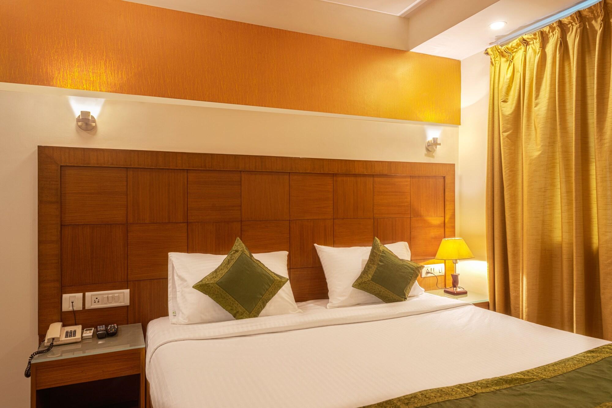 Treebo Trend Grand Plaza Nampally Hajdarabad Zewnętrze zdjęcie