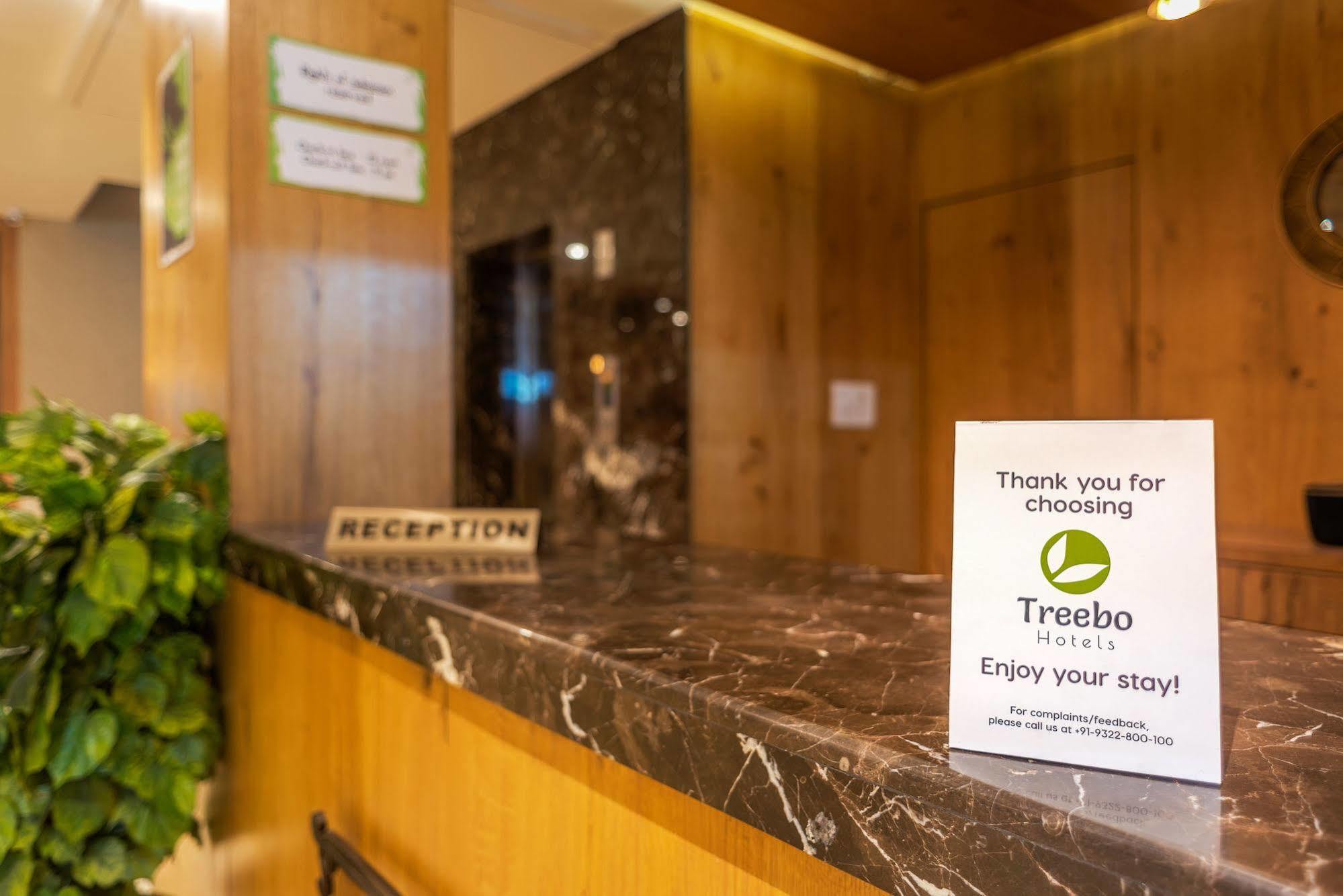 Treebo Trend Grand Plaza Nampally Hajdarabad Zewnętrze zdjęcie